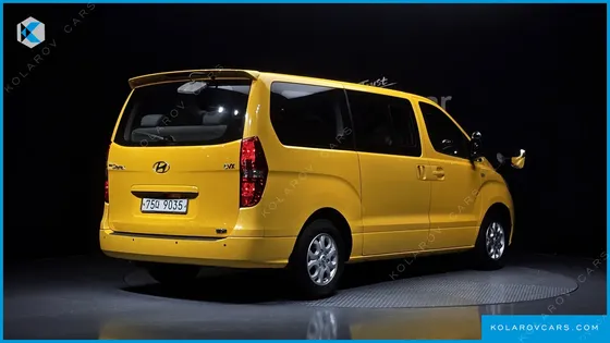 HYUNDAI STAREX 12-SEATER WAGON