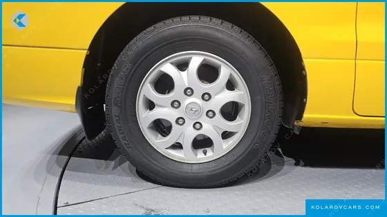 HYUNDAI STAREX 12-SEATER WAGON