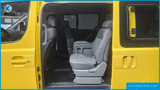 HYUNDAI STAREX 12-SEATER WAGON