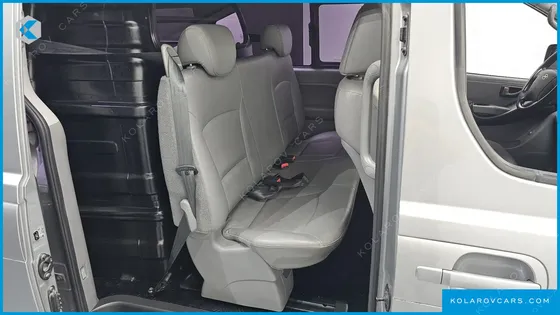 HYUNDAI STAREX 5-SEATER VAN