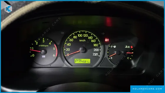 HYUNDAI STAREX 5-SEATER VAN