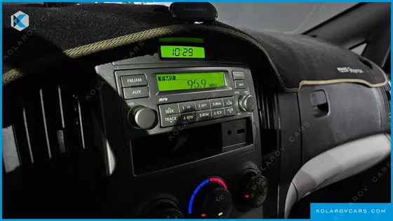 HYUNDAI STAREX 5-SEATER VAN