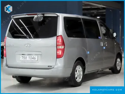 HYUNDAI STAREX 11-SEATER WAGON