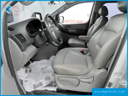 HYUNDAI STAREX 11-SEATER WAGON