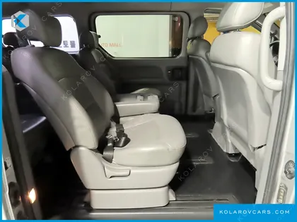 HYUNDAI STAREX 11-SEATER WAGON