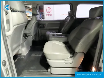 HYUNDAI STAREX 11-SEATER WAGON