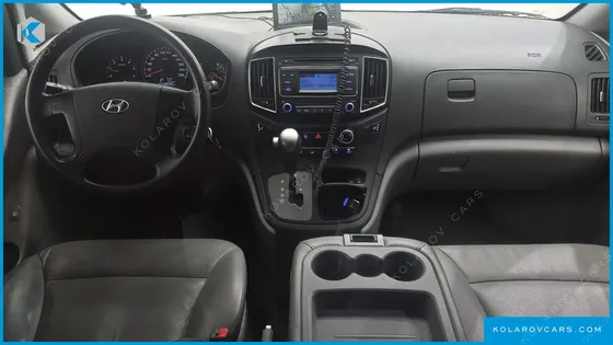 HYUNDAI STAREX 3-SEATER VAN