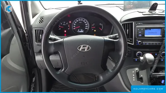 HYUNDAI STAREX 3-SEATER VAN