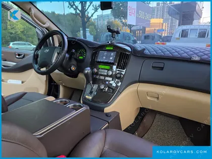 HYUNDAI STAREX 4WD LIMOUSINE