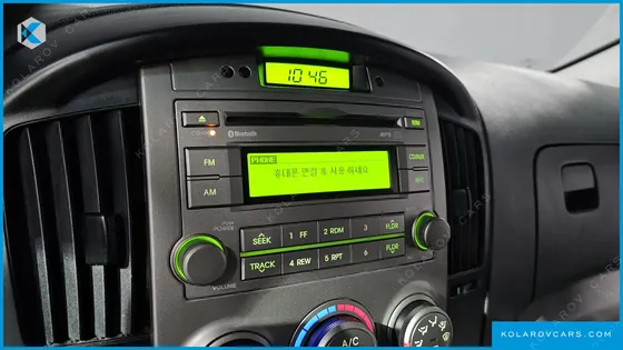 HYUNDAI STAREX 5-SEATER VAN