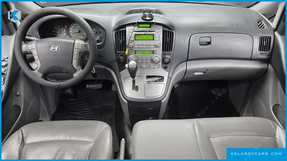 HYUNDAI STAREX 12-SEATER WAGON