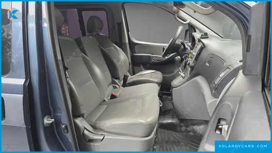 HYUNDAI STAREX 12-SEATER WAGON