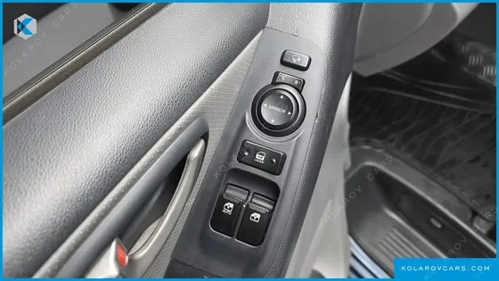 HYUNDAI STAREX 12-SEATER WAGON