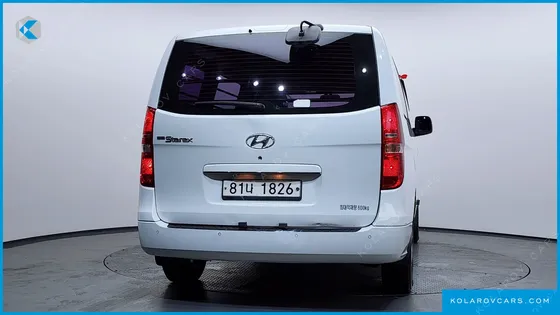 HYUNDAI STAREX 5-SEATER VAN
