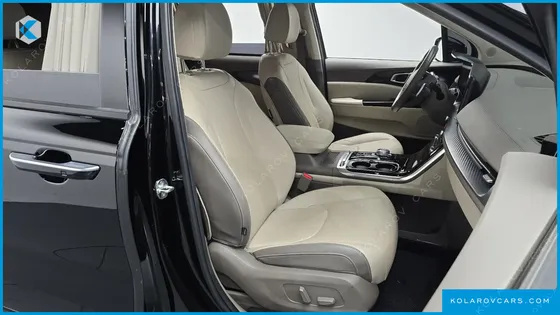 KIA CARNIVAL GASOLINE 9-SEATER HI-LIMOUSINE