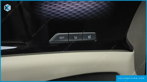 KIA CARNIVAL GASOLINE 9-SEATER HI-LIMOUSINE