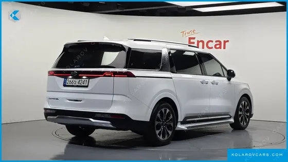 KIA CARNIVAL DIESEL 9-SEATER SIGNATURE