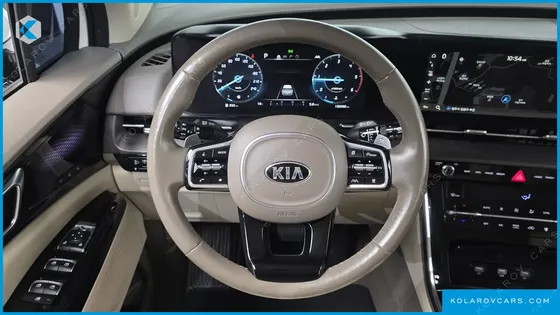 KIA CARNIVAL DIESEL 9-SEATER SIGNATURE
