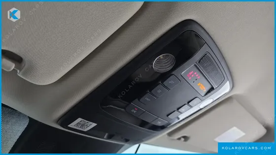 KIA CARNIVAL DIESEL 9-SEATER SIGNATURE