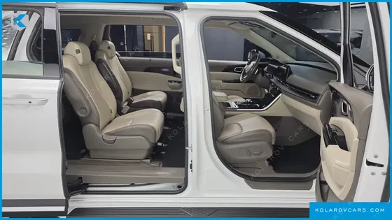 KIA CARNIVAL DIESEL 9-SEATER SIGNATURE