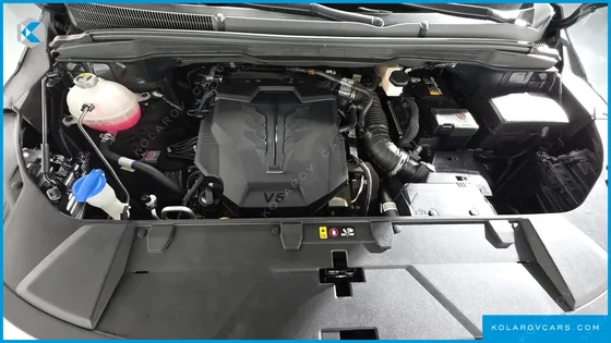 KIA CARNIVAL GASOLINE 9-SEATER SIGNATURE