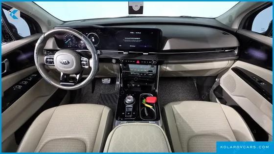 KIA CARNIVAL GASOLINE 9-SEATER SIGNATURE