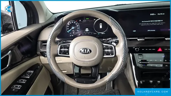 KIA CARNIVAL GASOLINE 9-SEATER SIGNATURE