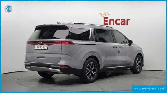 KIA CARNIVAL DIESEL 9-SEATER SIGNATURE