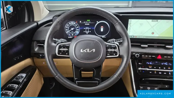 KIA CARNIVAL DIESEL 9-SEATER SIGNATURE