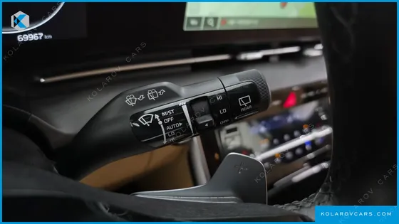 KIA CARNIVAL DIESEL 9-SEATER SIGNATURE
