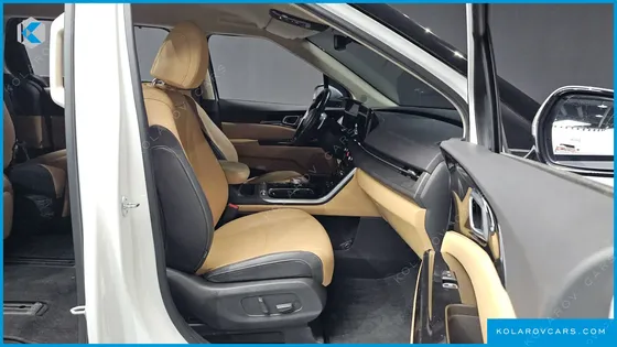 KIA CARNIVAL DIESEL 7-SEATER NOBLESSE