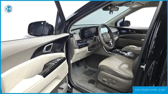 KIA CARNIVAL GASOLINE 9-SEATER HI-LIMOUSINE