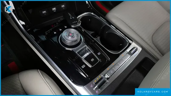 KIA CARNIVAL DIESEL 7-SEATER SIGNATURE