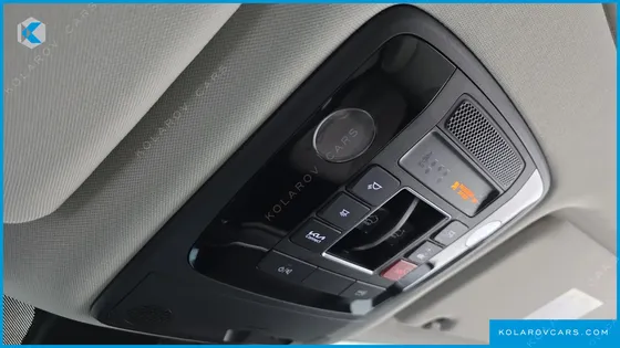 KIA CARNIVAL DIESEL 7-SEATER SIGNATURE