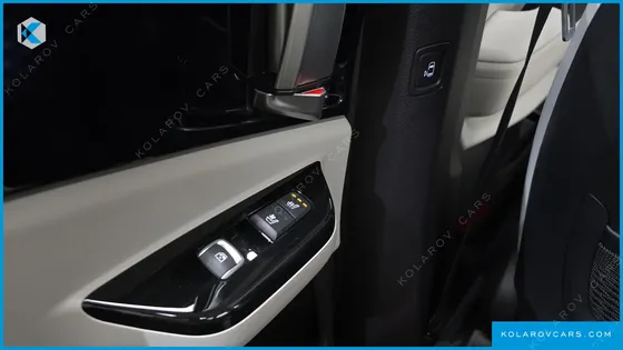 KIA CARNIVAL DIESEL 7-SEATER SIGNATURE