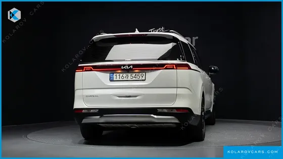 KIA CARNIVAL DIESEL 9-SEATER SIGNATURE