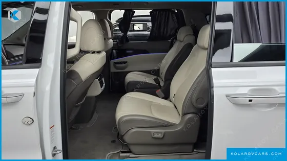KIA CARNIVAL DIESEL 9-SEATER SIGNATURE