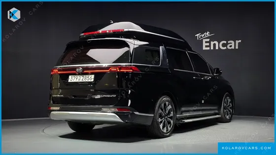 KIA CARNIVAL DIESEL 7-SEATER HI-LIMOUSINE