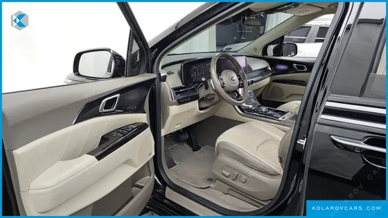 KIA CARNIVAL DIESEL 7-SEATER HI-LIMOUSINE