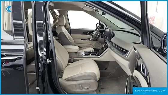 KIA CARNIVAL DIESEL 7-SEATER HI-LIMOUSINE