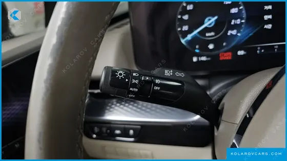 KIA CARNIVAL DIESEL 7-SEATER HI-LIMOUSINE
