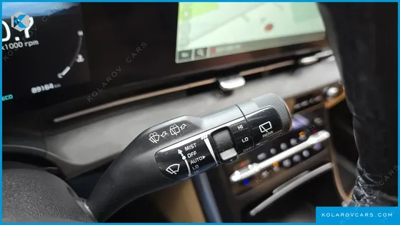 KIA CARNIVAL DIESEL 11-SEATER PRESTIGE