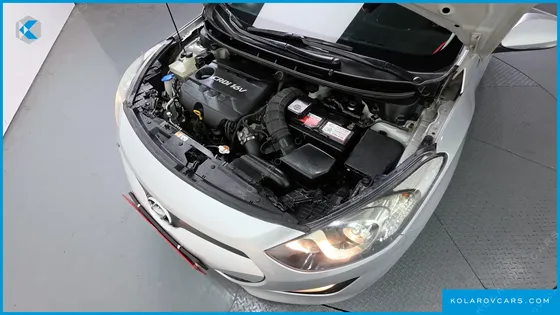 HYUNDAI I30 DIESEL 1.6 VGT UNIQUE