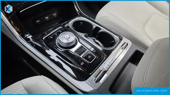 KIA CARNIVAL DIESEL 9-SEATER NOBLESSE
