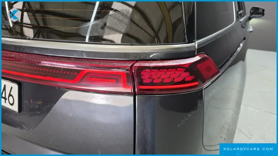 KIA CARNIVAL DIESEL 9-SEATER NOBLESSE