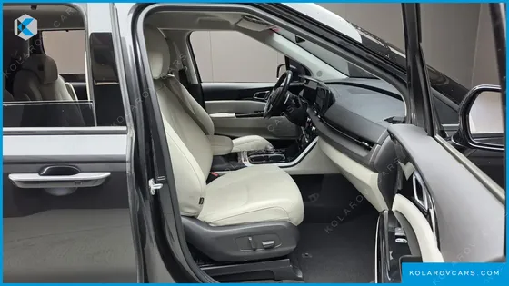 KIA CARNIVAL DIESEL 9-SEATER NOBLESSE