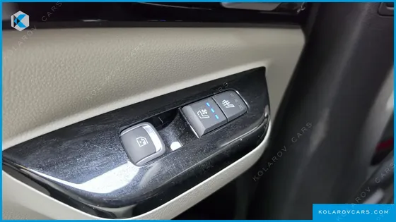 KIA CARNIVAL DIESEL 9-SEATER NOBLESSE