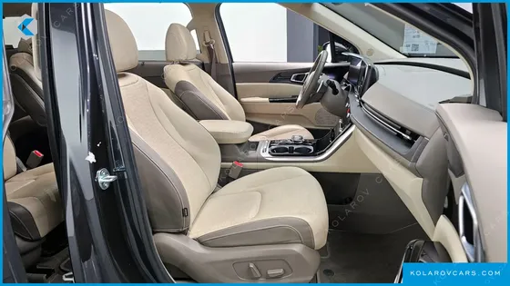 KIA CARNIVAL GASOLINE 9-SEATER SIGNATURE