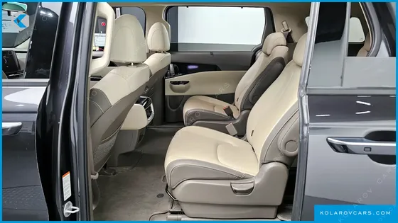KIA CARNIVAL GASOLINE 9-SEATER SIGNATURE