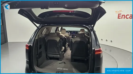 KIA CARNIVAL GASOLINE 9-SEATER SIGNATURE